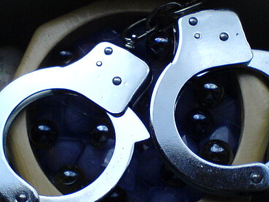 arresto-manette-001 arresto-manette-001